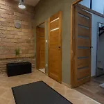 Quiet And Stylish City Park Flat