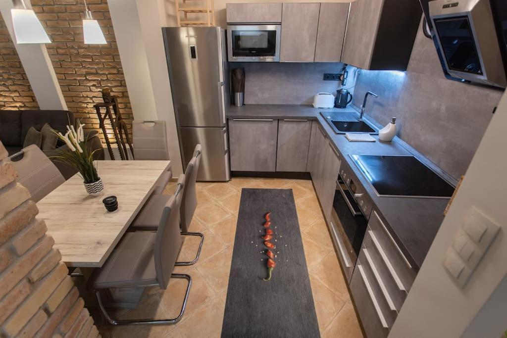 Quiet And Stylish City Park Flat Apartamento Budapeste